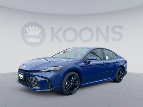 Used 2026 Toyota Camry SE w/ Multimedia Upgrade Package FWD image 1