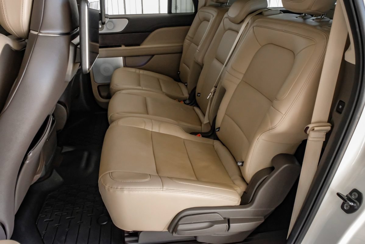 Used 2023 Lincoln Navigator L Reserve AWD/4WD image 38