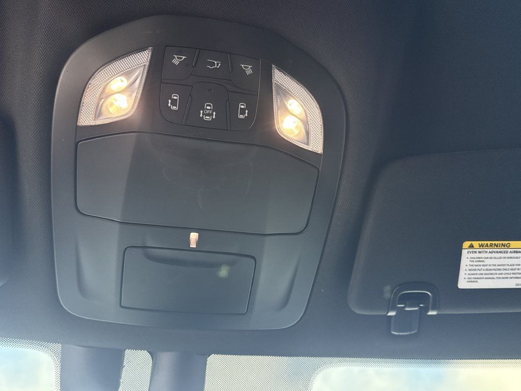 Used 2022 Chrysler Pacifica Touring-L w/ S Appearance Package FWD image 27