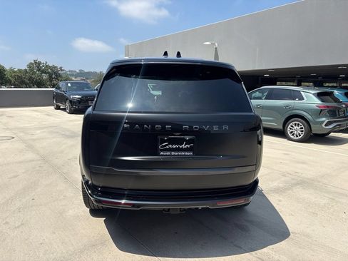 Used 2025 Land Rover Range Rover SE AWD/4WD image 7