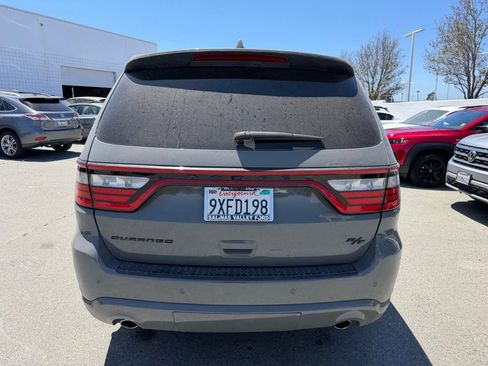 Used 2022 Dodge Durango R/T RWD image 3