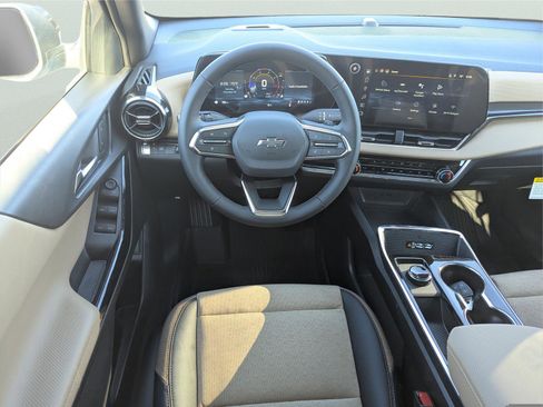 New 2026 Chevrolet Equinox ACTIV w/ Safety and Technology Package image 22