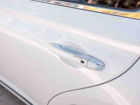 Used 2017 Genesis G90 5.0 Ultimate image 27