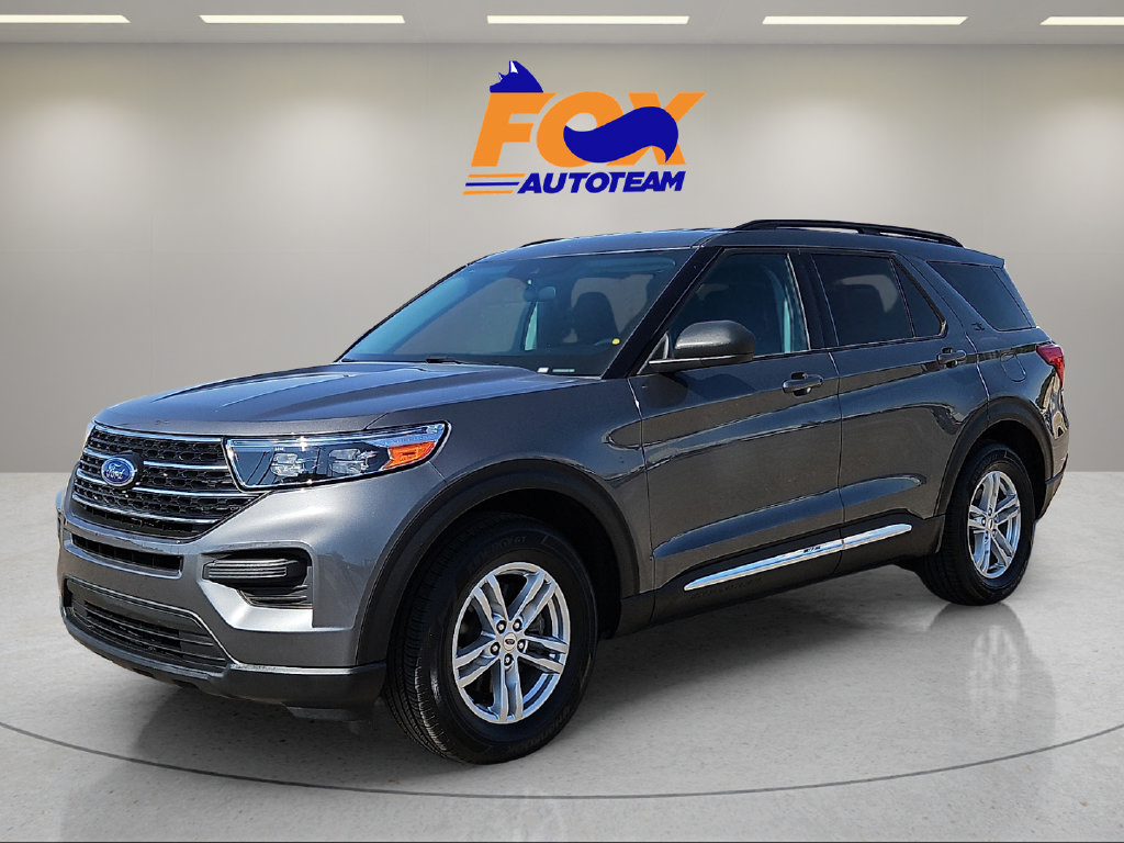 Used 2024 Ford Explorer XLT RWD image 1