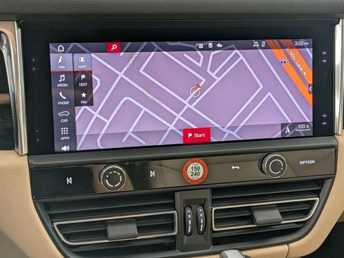 Certified 2025 Porsche Macan Turbo AWD/4WD image 18