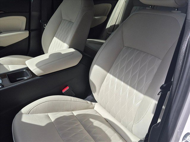 Used 2019 Buick Regal Avenir w/ Driver Confidence Package II FWD image 14