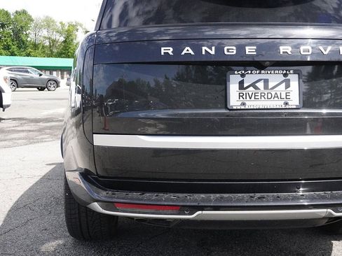Used 2024 Land Rover Range Rover Long Wheelbase Autobiography image 19