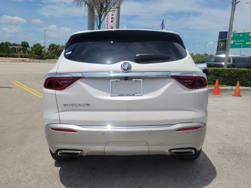 Used 2022 Buick Enclave Essence FWD image 6