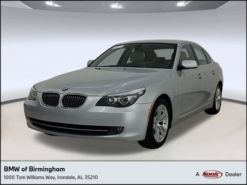 Used 2010 BMW 528i Sedan image 1