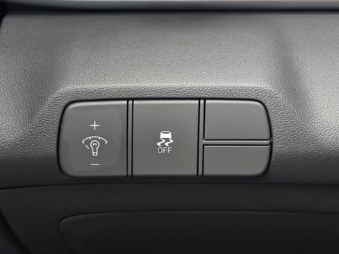 Used 2025 Hyundai Elantra Sport FWD image 30