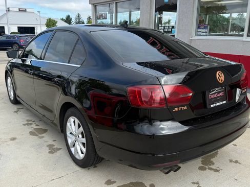 Used 2013 Volkswagen Jetta SE FWD image 4