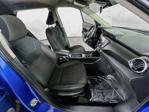 Used 2022 Nissan Kicks SV FWD image 12