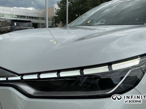 New 2026 INFINITI QX60 Luxe w/ Family Package image 8