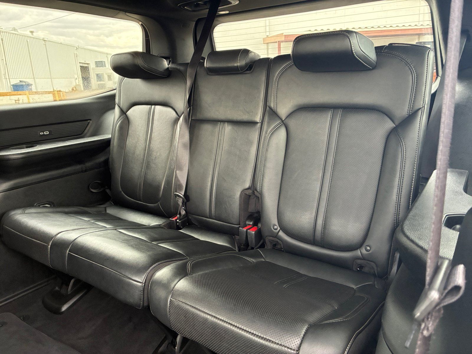 Used 2024 Jeep Wagoneer Series II AWD/4WD image 25