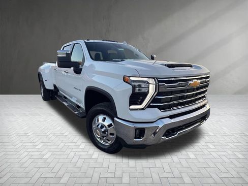 New 2026 Chevrolet Silverado 3500 LTZ w/ LTZ Convenience Package image 7