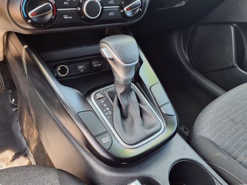 Used 2021 Kia Soul LX image 13
