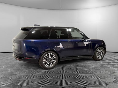 Used 2023 Land Rover Range Rover SE image 5