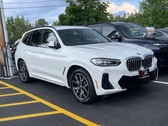 Used 2024 BMW X3 xDrive30i w/ Premium Package w/ZPA AWD/4WD image 3