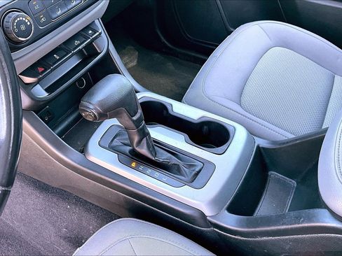 Used 2020 Chevrolet Colorado LT w/ LT Convenience Package AWD/4WD image 11