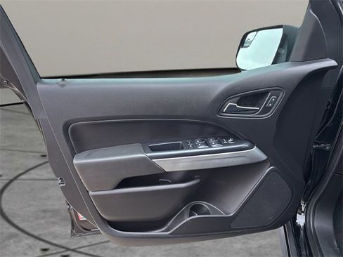 Used 2021 Chevrolet Colorado LT w/ Redline Special Edition image 21