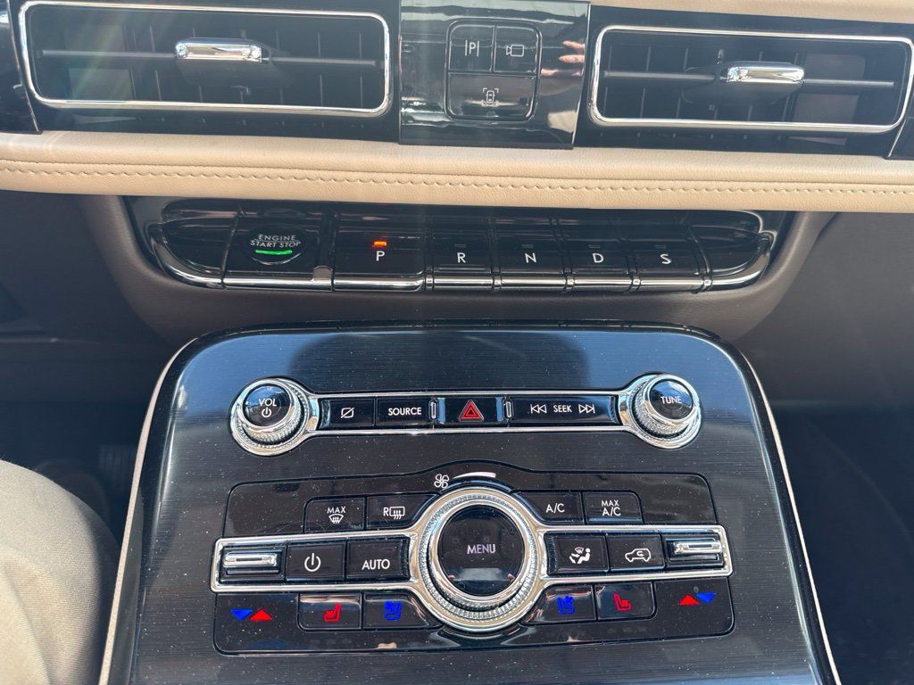 Used 2022 Lincoln Nautilus Reserve AWD/4WD image 13