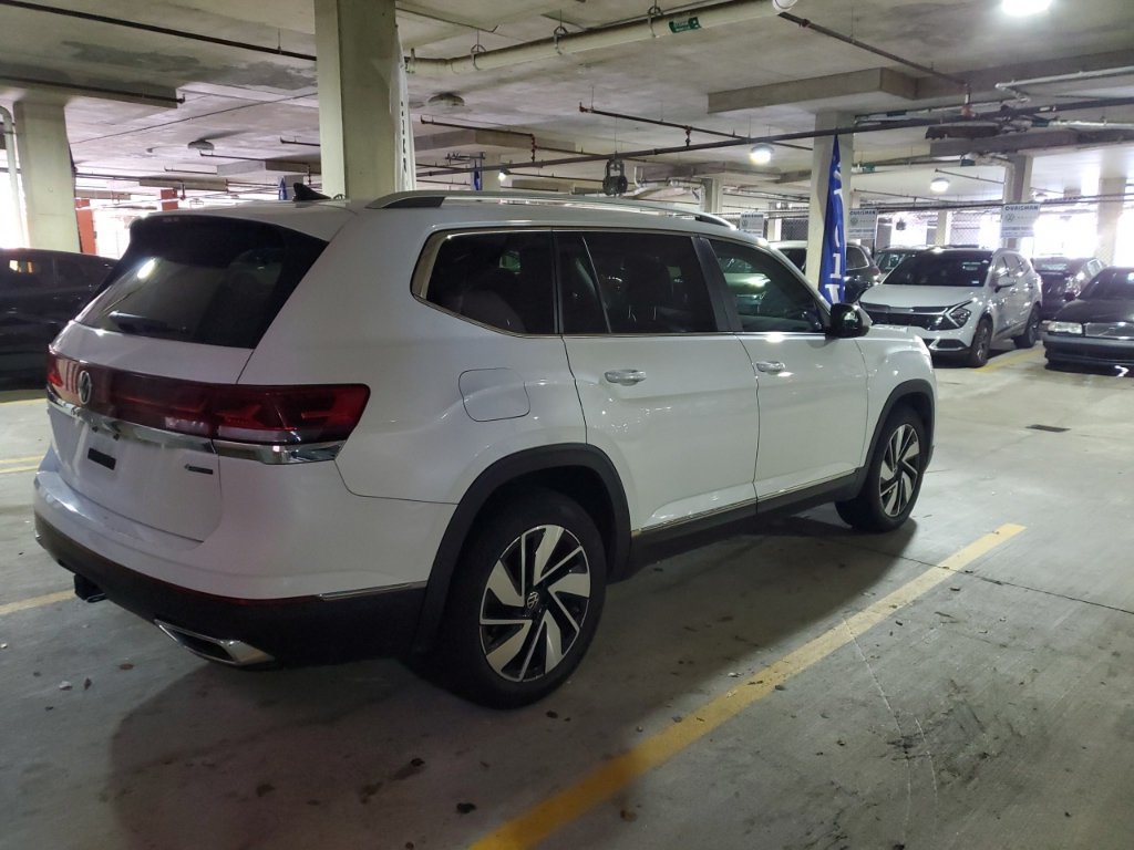 Used 2024 Volkswagen Atlas SEL AWD/4WD image 10