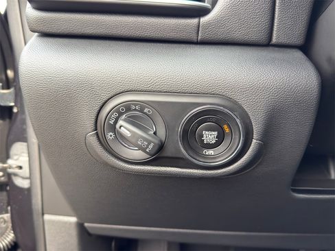 Certified 2023 Maserati Levante GT image 19