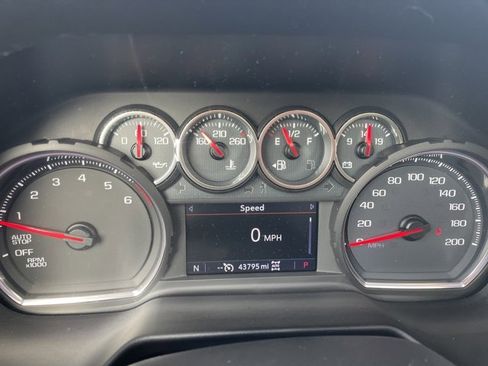 Used 2021 Chevrolet Tahoe Z71 image 25