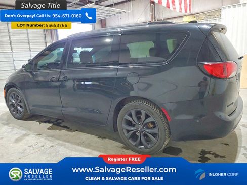 Used 2018 Chrysler Pacifica Limited w/ Advanced Safetytec Group FWD image 3