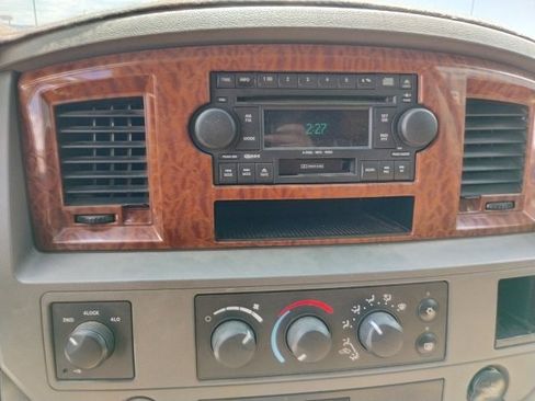 Used 2006 Dodge Ram 2500 Truck SLT w/ Light Group image 19