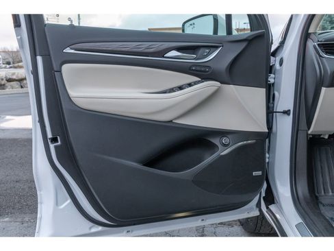 Used 2022 Buick Enclave Avenir w/ Avenir Technology Package image 20