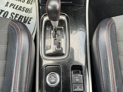 Used 2020 Mitsubishi Outlander LE AWD/4WD image 32
