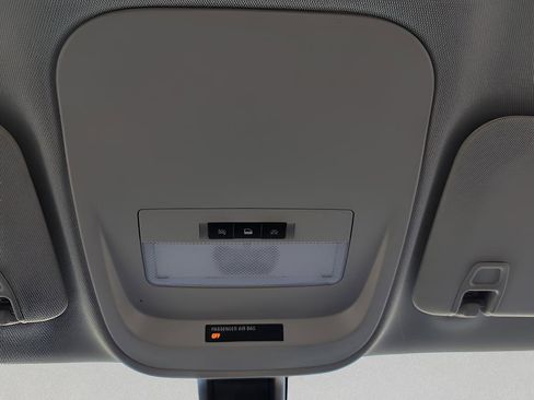 Used 2022 Chevrolet Colorado W/T w/ Custom Special Edition image 27