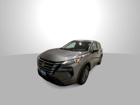 Used 2024 Nissan Rogue S image 4