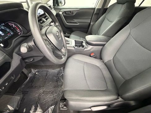 Certified 2025 Toyota RAV4 LE FWD image 22
