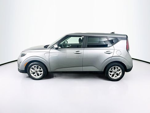 Used 2025 Kia Soul LX w/ LX Technology Package image 4