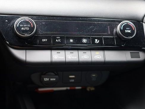 Used 2025 Hyundai Elantra Sport w/ Cargo Package image 23