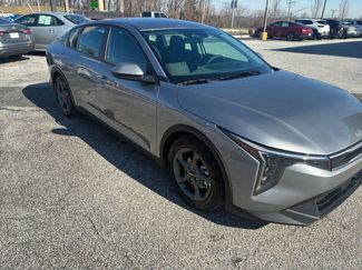 Used 2025 Kia K4 LXS video 1