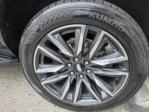 Used 2023 Cadillac Escalade Sport AWD/4WD image 19