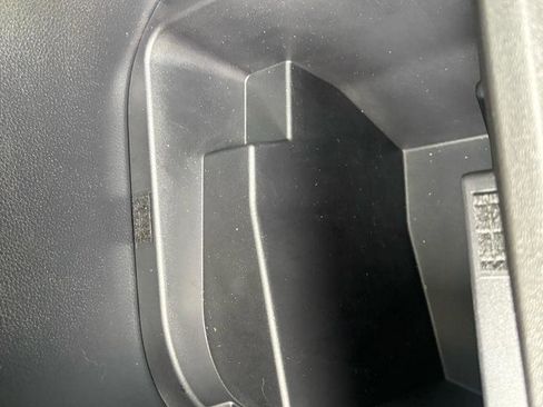 Used 2022 Toyota Highlander XLE image 26