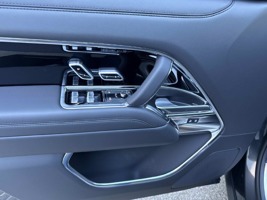 New 2027 Land Rover Range Rover SE AWD/4WD image 18
