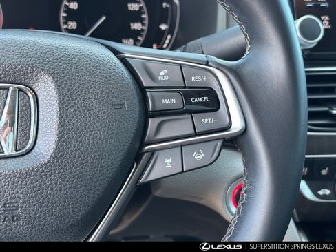 Used 2018 Honda Accord Touring image 29