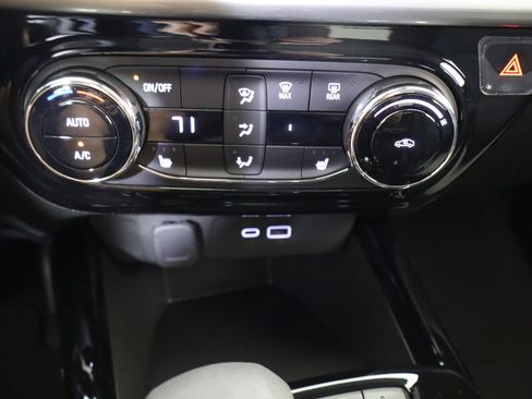 New 2026 Chevrolet Trax LT w/ Driver Confidence Package FWD image 25