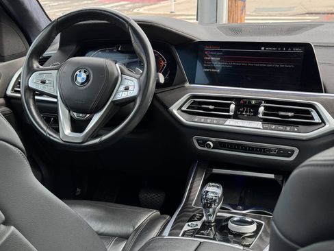 Used 2022 BMW X7 xDrive40i w/ Premium Package image 27