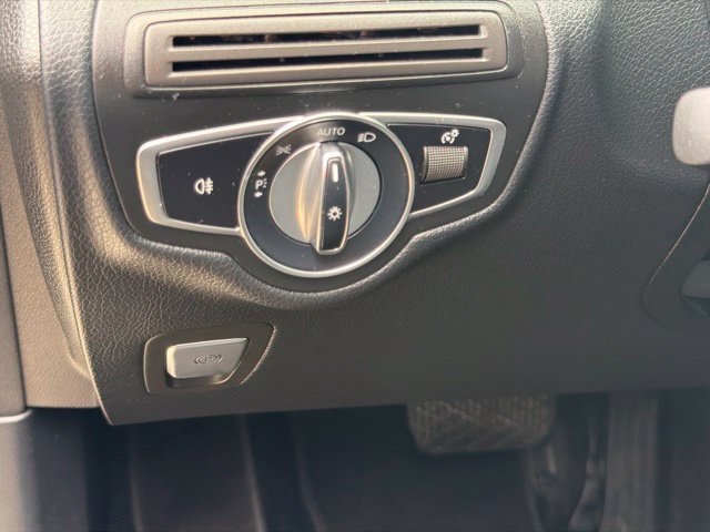 Used 2019 Mercedes-Benz GLC 300 image 22