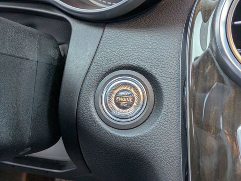 Used 2020 Mercedes-Benz C 300 4MATIC Sedan image 18