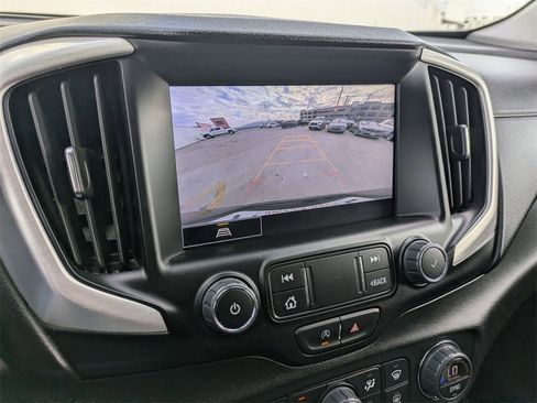 Used 2024 GMC Terrain SLT image 18