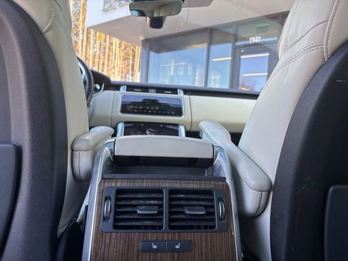 Used 2019 Land Rover Range Rover Sport HSE image 19