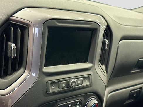 Used 2022 Chevrolet Silverado 1500 Custom w/ Safety Confidence Package AWD/4WD image 4