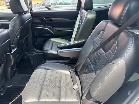 Used 2022 Kia Telluride SX w/ SX Prestige Package image 18
